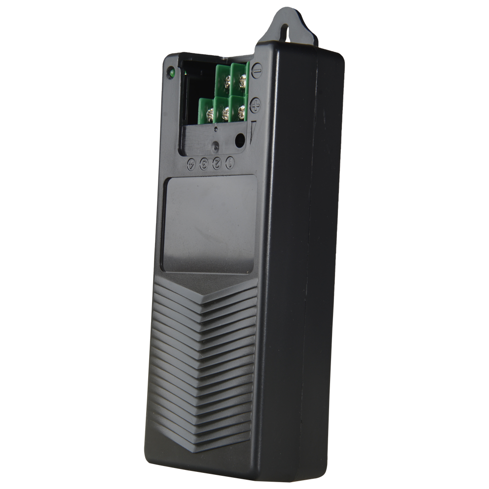 TVT - Fuente de Alimentación Conmutada (Transformador).Salida DC 12 V / 5 A.4 salidas por terminales +/-.Protección por fusible 2A
Cable a enchufe incluido.Permite alimentar de 1 hasta 4 dispositivos simultáneamente - Imagen 2