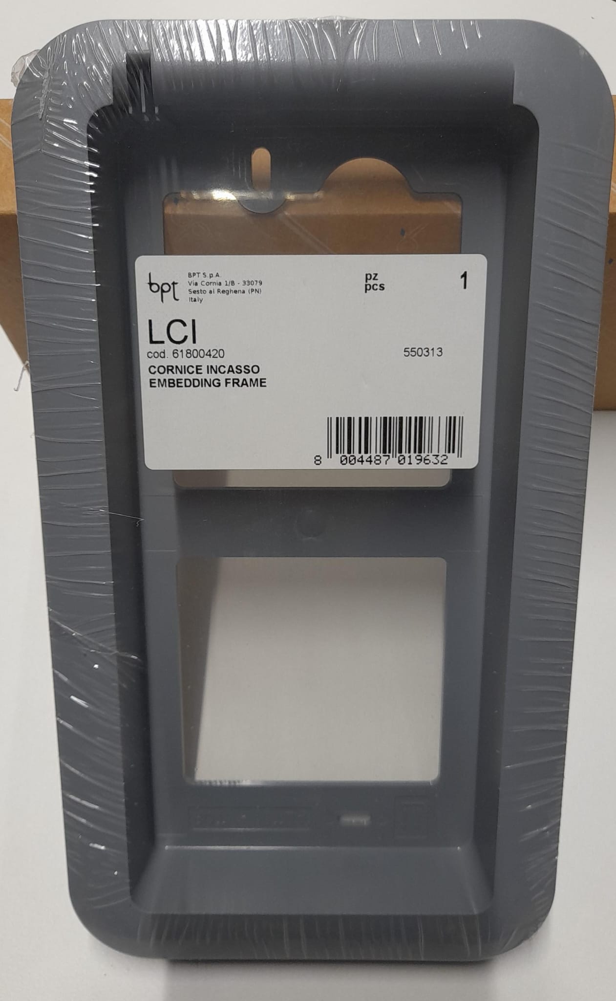 BPT - LCI-EMBEDDING FRAME